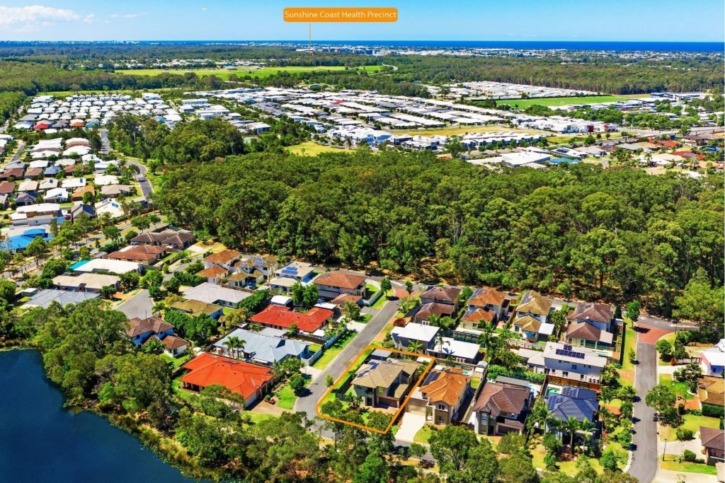12 Park Hollow Mews, Little Mountain QLD 4551 - photo 2