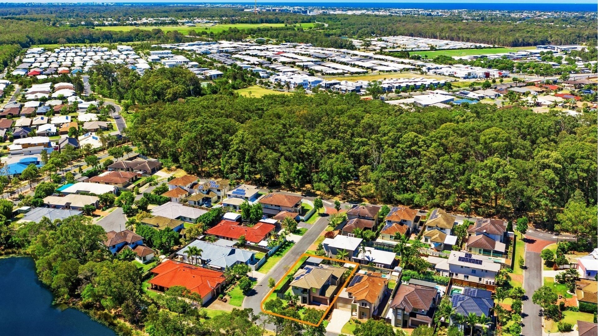 12 Park Hollow Mews, Little Mountain QLD 4551 - photo 2