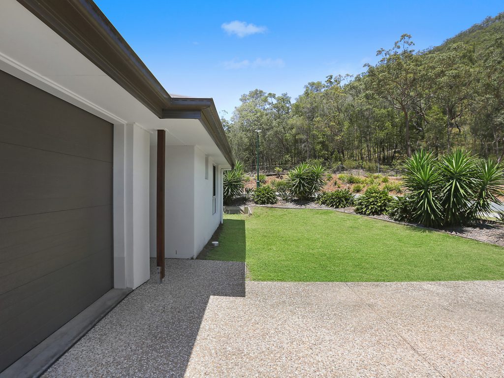 29 Lakefield Crescent, Beerwah QLD 4519 - photo 5