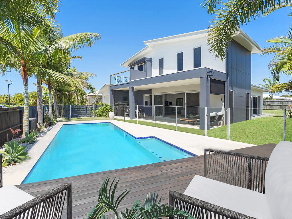 118 Marina Boulevard, Banksia Beach QLD 4507 - photo 11