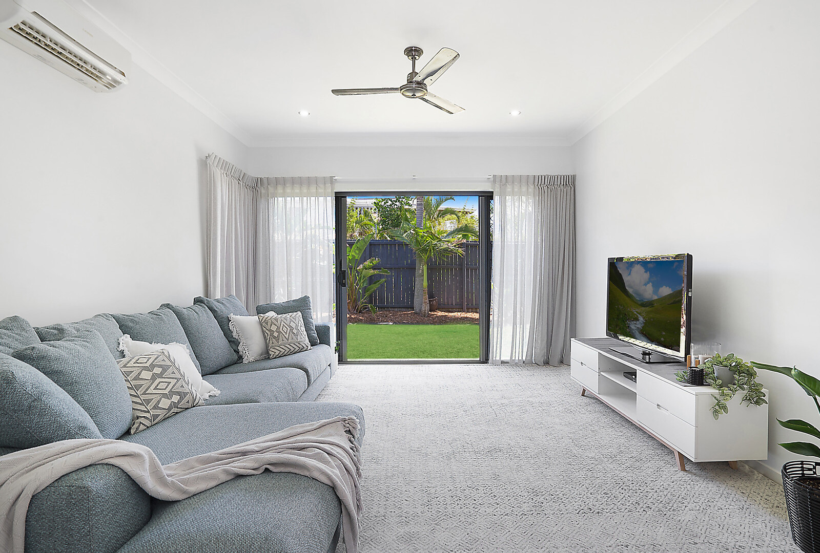 118 Marina Boulevard, Banksia Beach QLD 4507 - photo 13