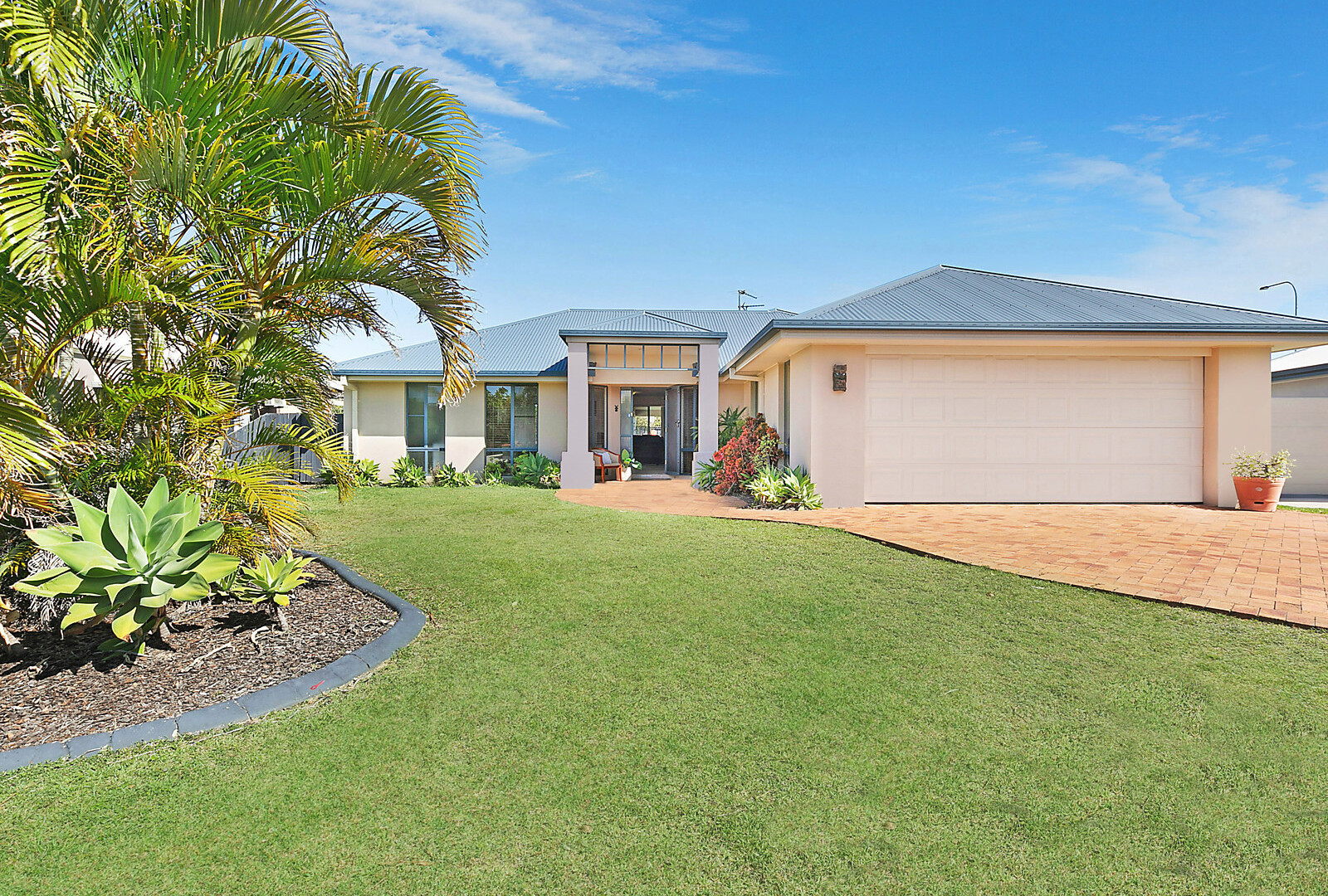 8 Margarita Court, Kawana Island QLD 4575 - photo 9