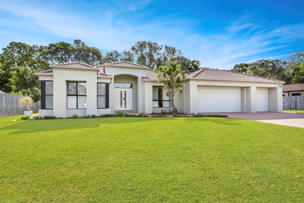 5 Phar Lap Court, Little Mountain QLD 4551 - photo 2