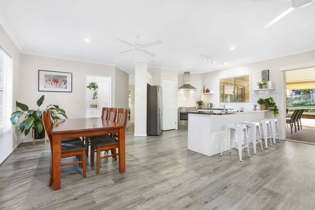 107 Railway Parade, Glass House Mountains QLD 4518 - photo 4