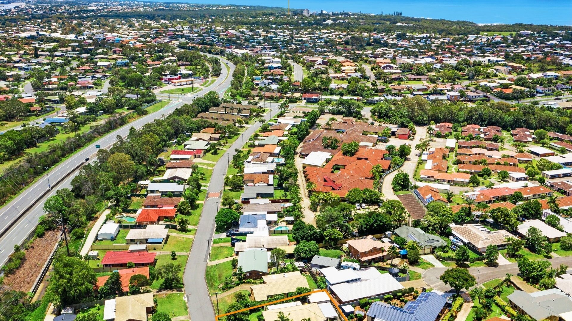 33 Milbong Street, Battery Hill QLD 4551 - photo 12