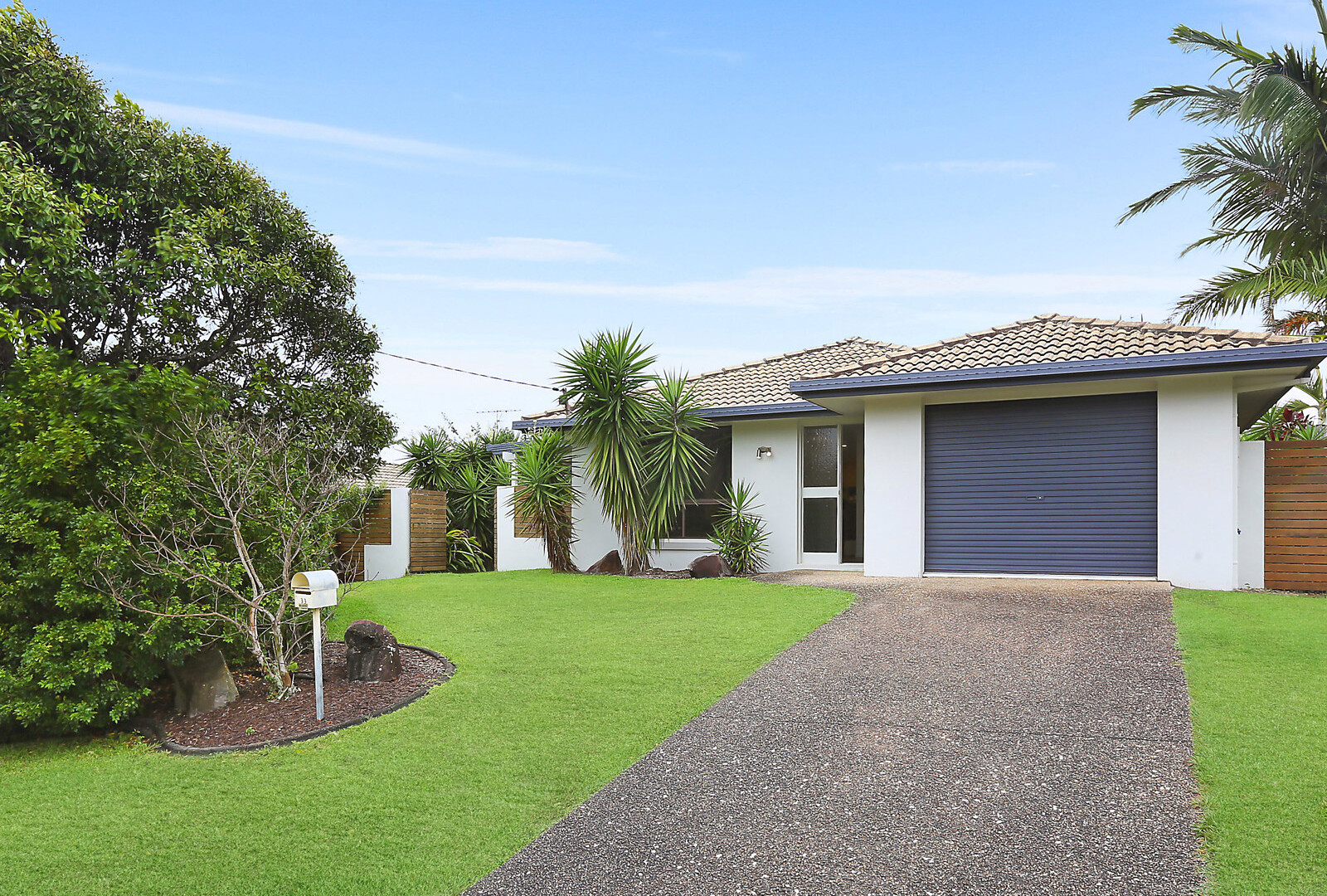33 Milbong Street, Battery Hill QLD 4551 - photo 14