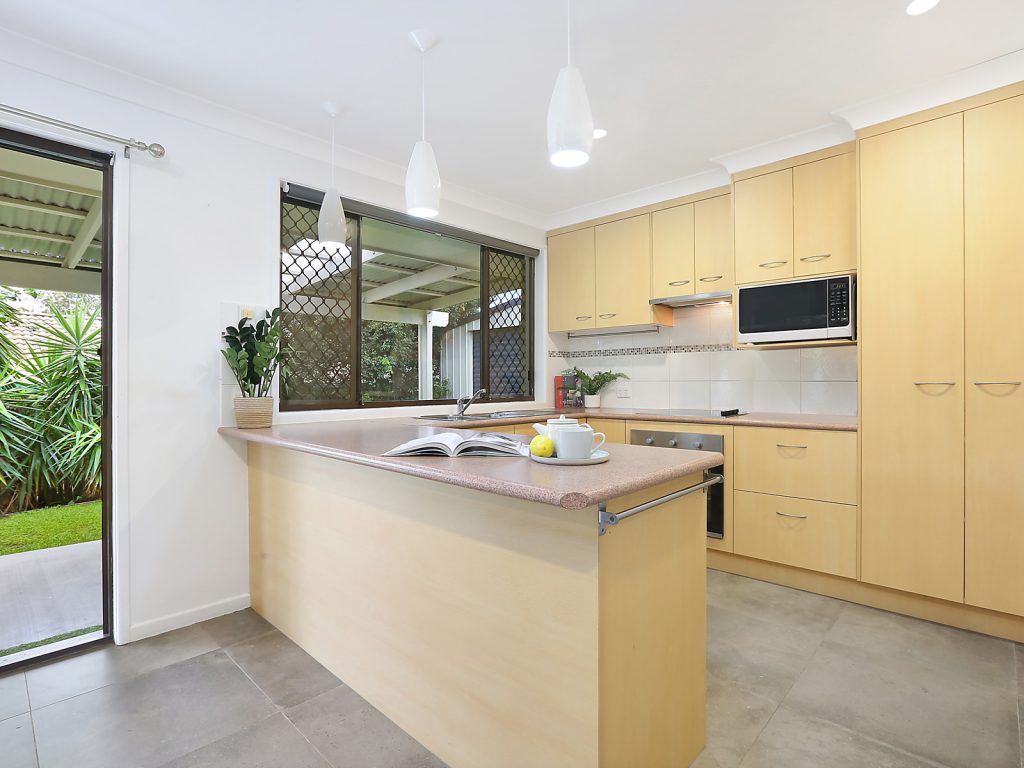 33 Milbong Street, Battery Hill QLD 4551 - photo 8