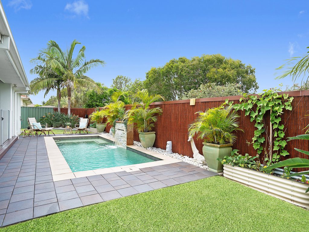 14 Whitehaven Place, Banksia Beach QLD 4507 - photo 6