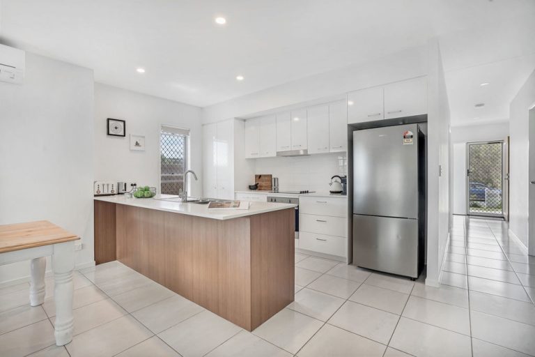 16 Topaz Drive, Caloundra West QLD 4551 - photo 2