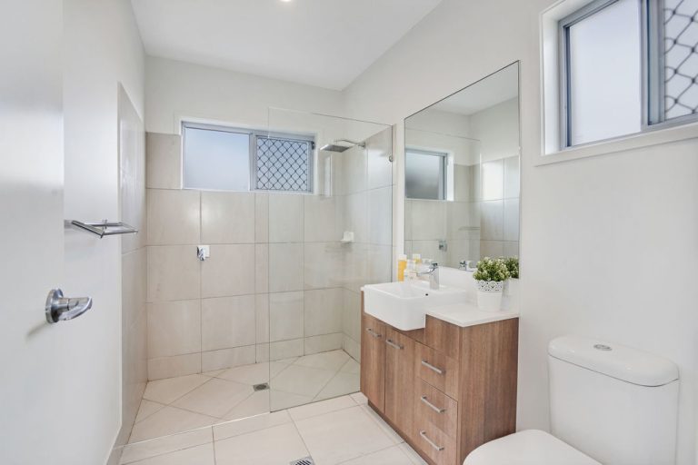 16 Topaz Drive, Caloundra West QLD 4551 - photo 8