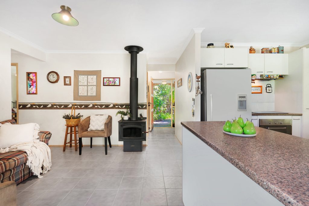 31 Saffron Drive, Currimundi QLD 4551 - photo 5