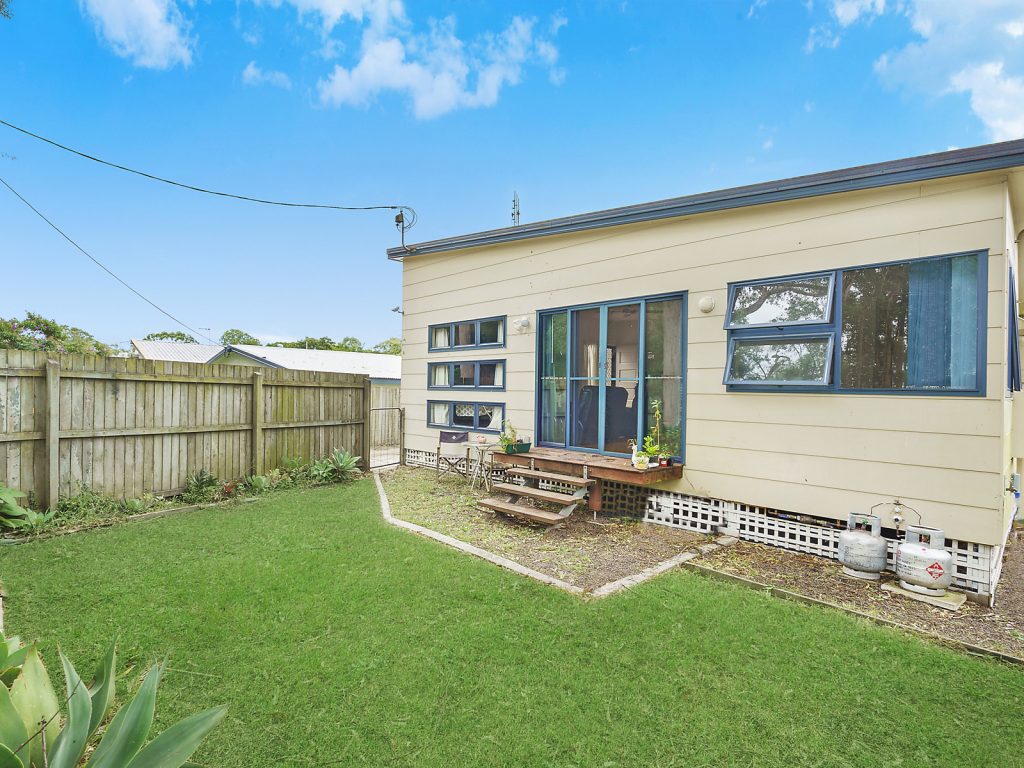 37 Beerwah Parade, Beerwah QLD 4519 - photo 2