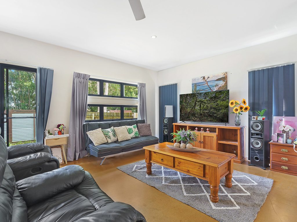 37 Beerwah Parade, Beerwah QLD 4519 - photo 4