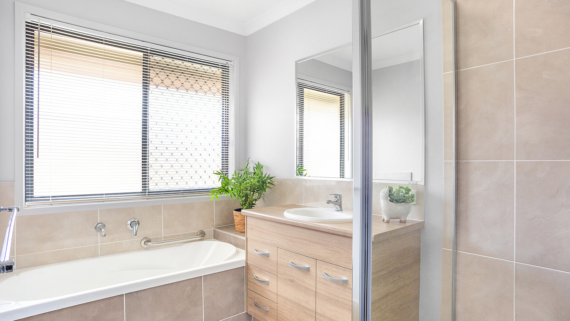 106 Bongaree Avenue, Bongaree QLD 4507 - photo 12