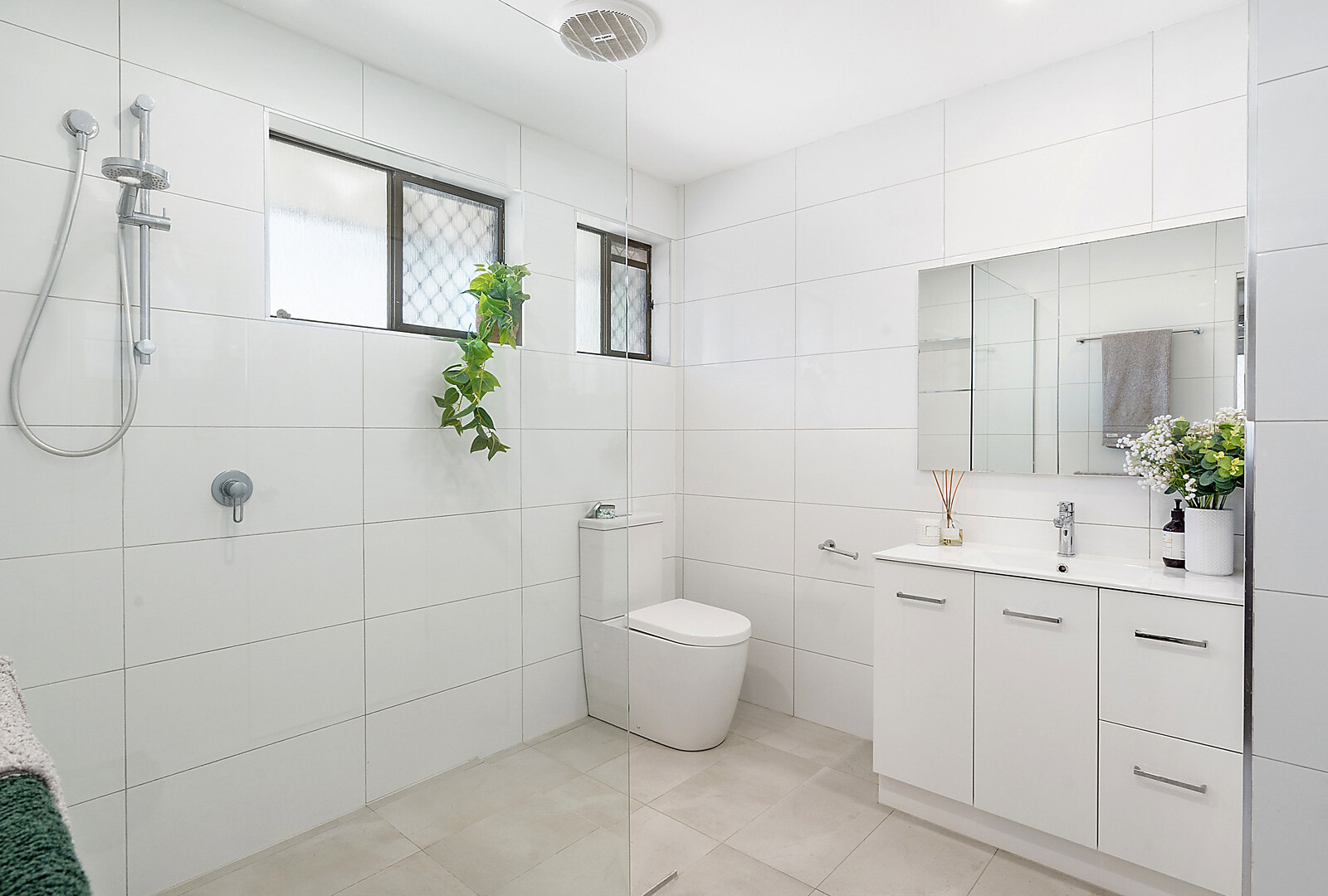 283 Nicklin Way, Warana QLD 4575 - photo 10