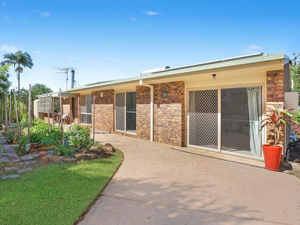 38 Buzaki Road, Glass House Mountains QLD 4518 - photo 2