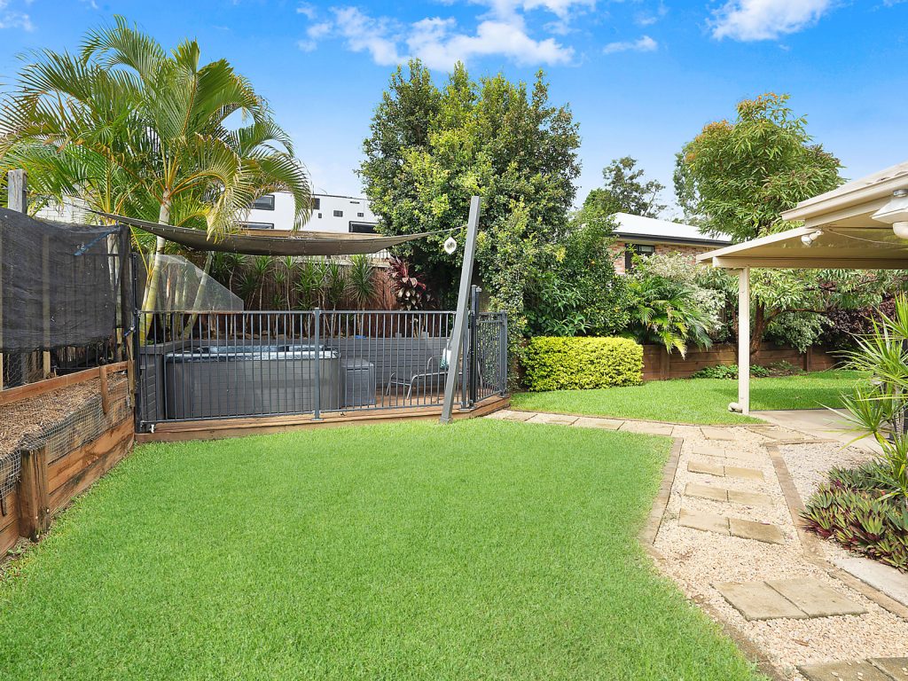 3 Bronzewing Place, Glass House Mountains QLD 4518 - photo 5