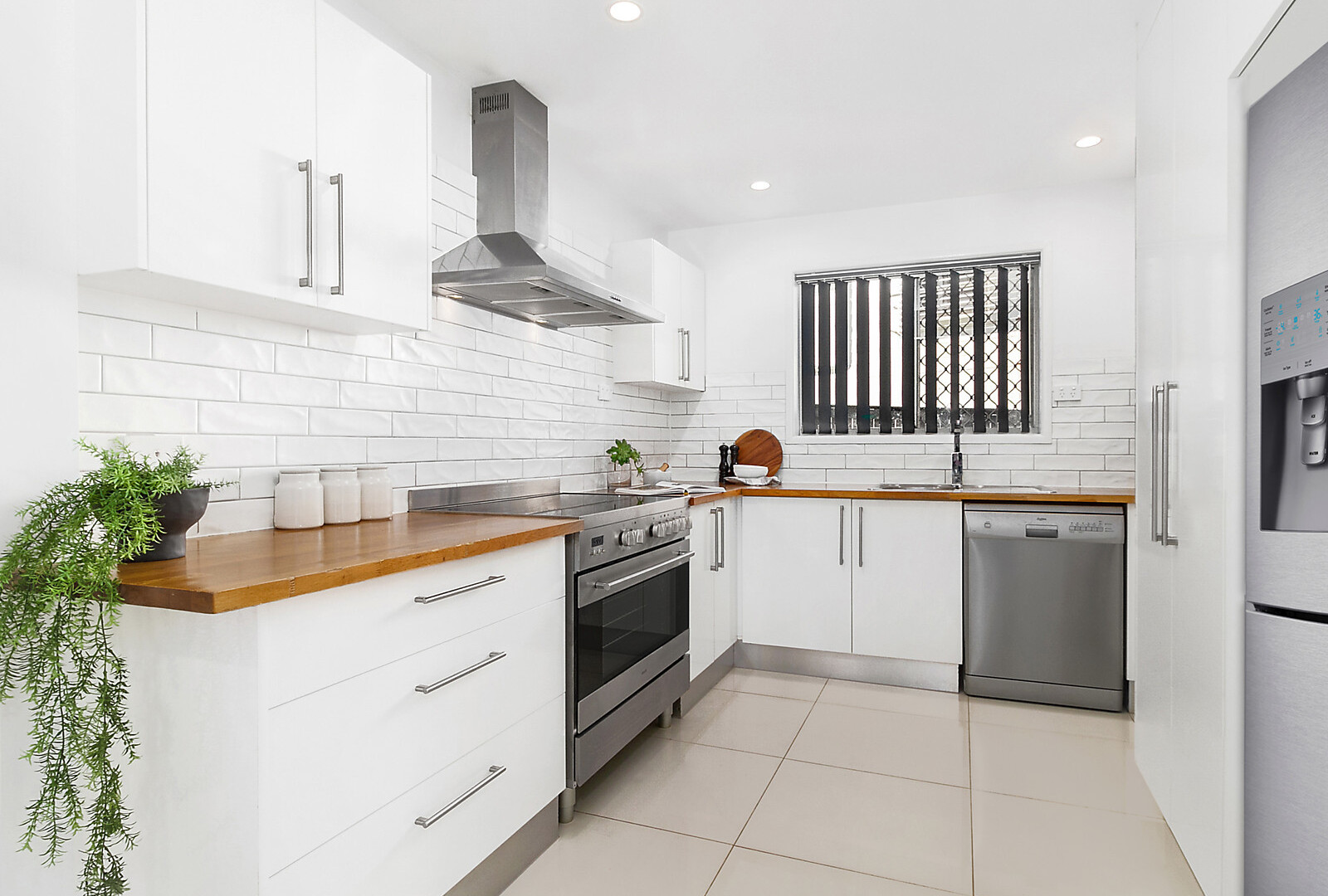 2 Allunga Court, Mooloolaba QLD 4557 - photo 7