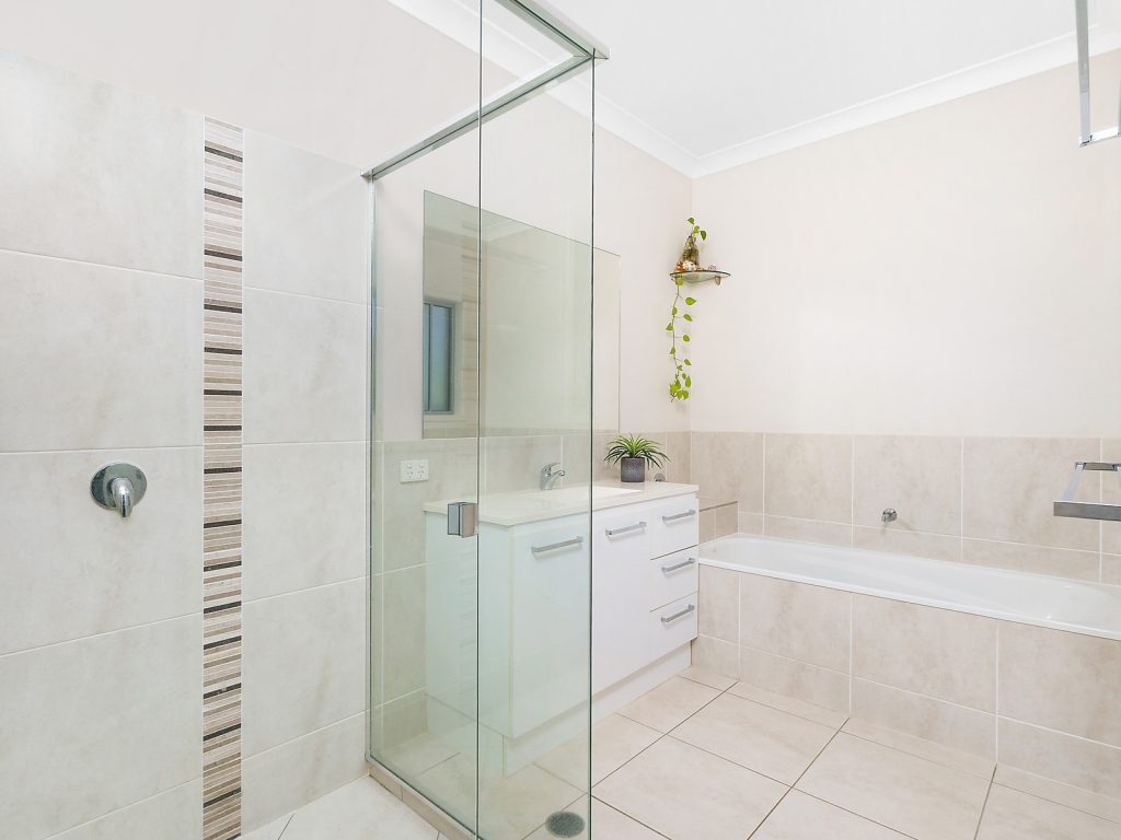 54 Shaws Road, Beerwah QLD 4519 - photo 12