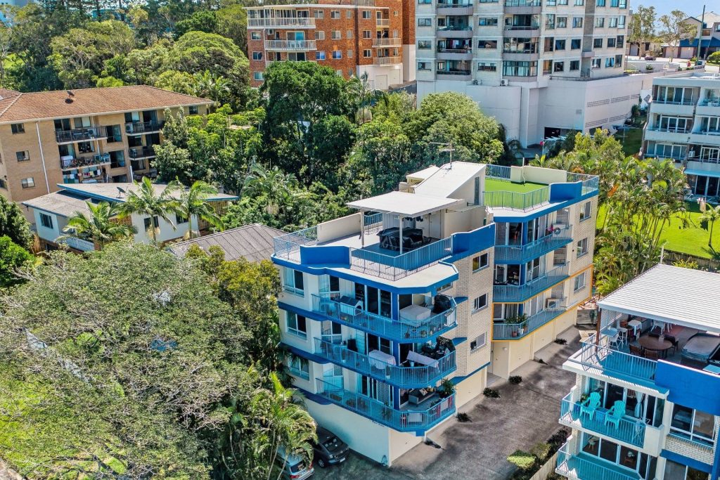 2/17 Verney Street, Kings Beach QLD 4551 - photo 12