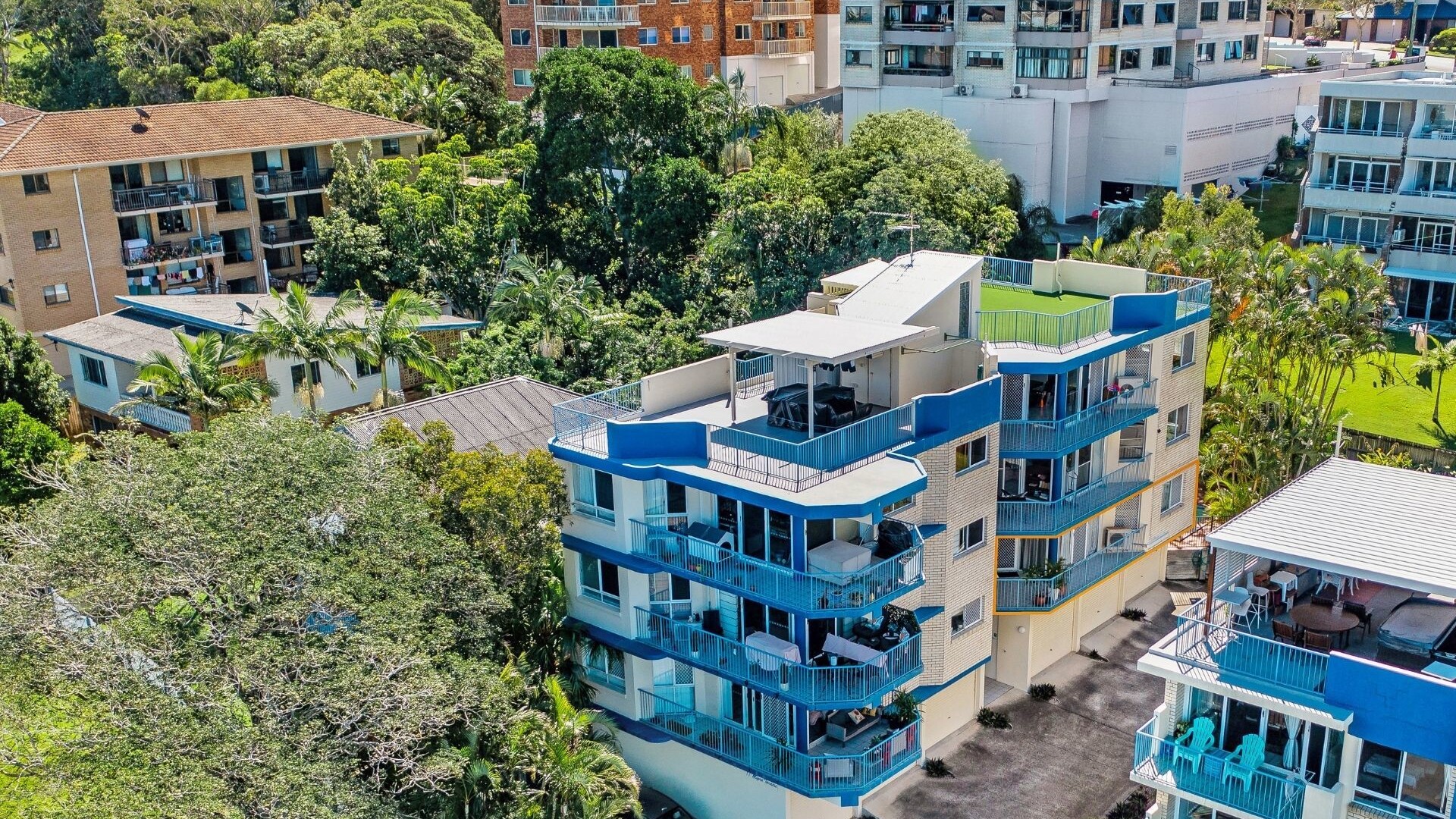 2/17 Verney Street, Kings Beach QLD 4551 - photo 12