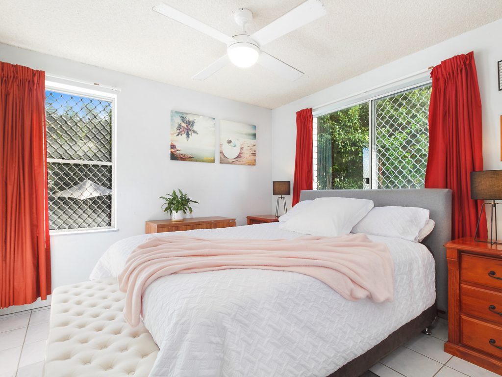 2/17 Verney Street, Kings Beach QLD 4551 - photo 4