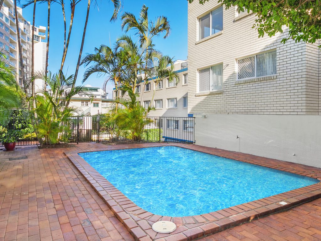 2/17 Verney Street, Kings Beach QLD 4551 - photo 9