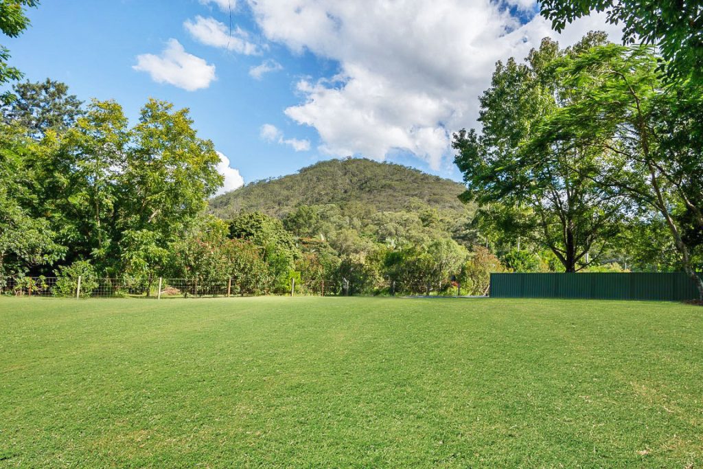 25 Fig Tree Drive, Beerwah QLD 4519 - photo 5