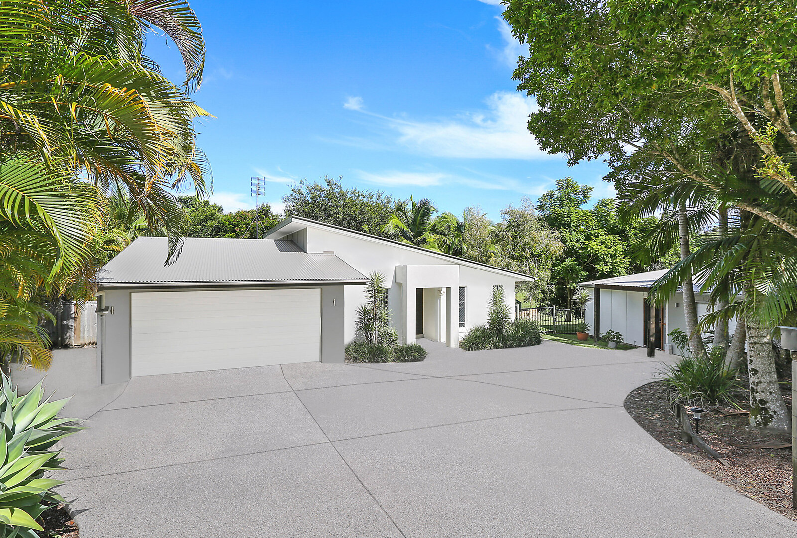 457 Glenview Road, Glenview QLD 4553 - photo 4