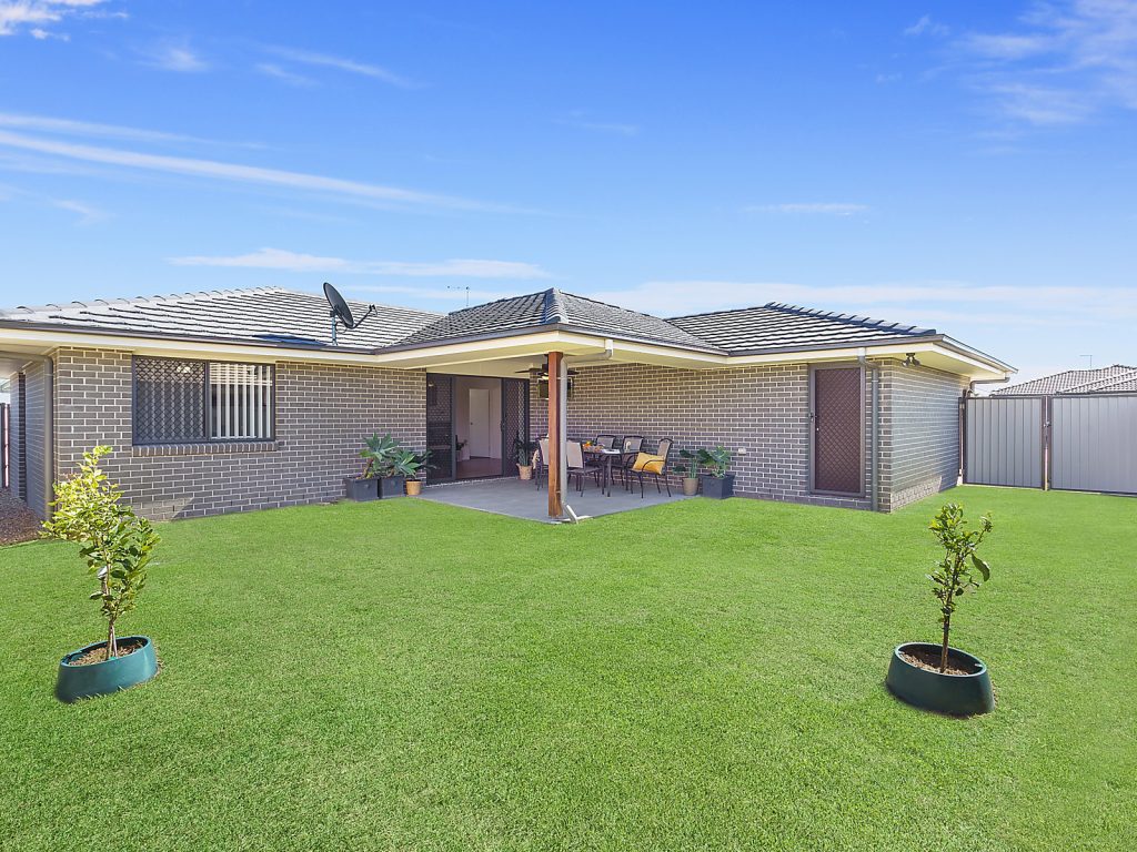 25 Cod Circuit, Bongaree QLD 4507 - photo 12