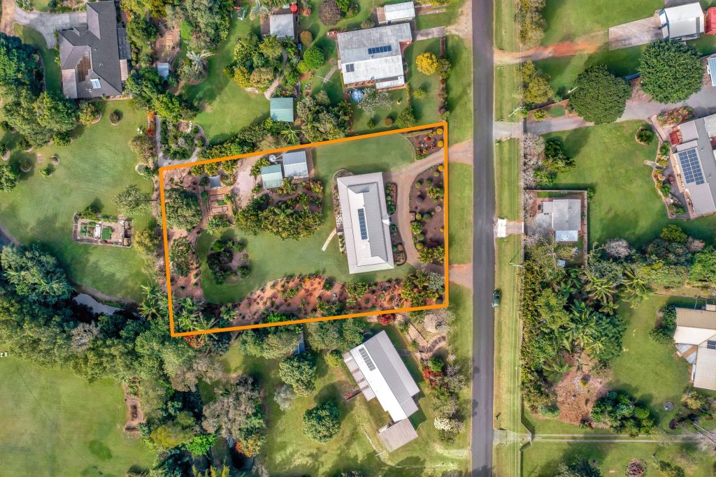 14 Pinelands Drive, Beerwah QLD 4519 - photo 15