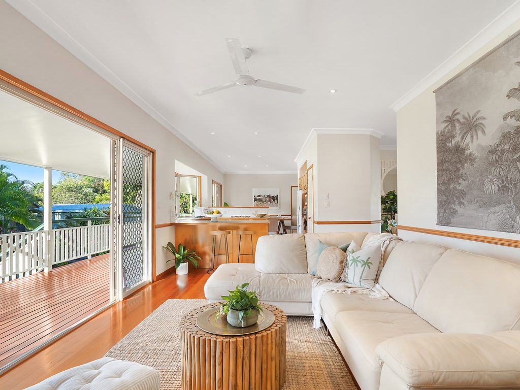 14 Pinelands Drive, Beerwah QLD 4519 - photo 5