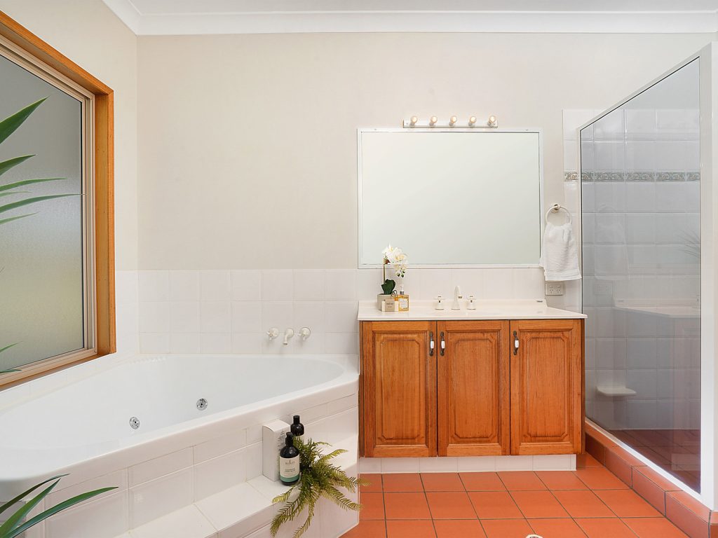 14 Pinelands Drive, Beerwah QLD 4519 - photo 10