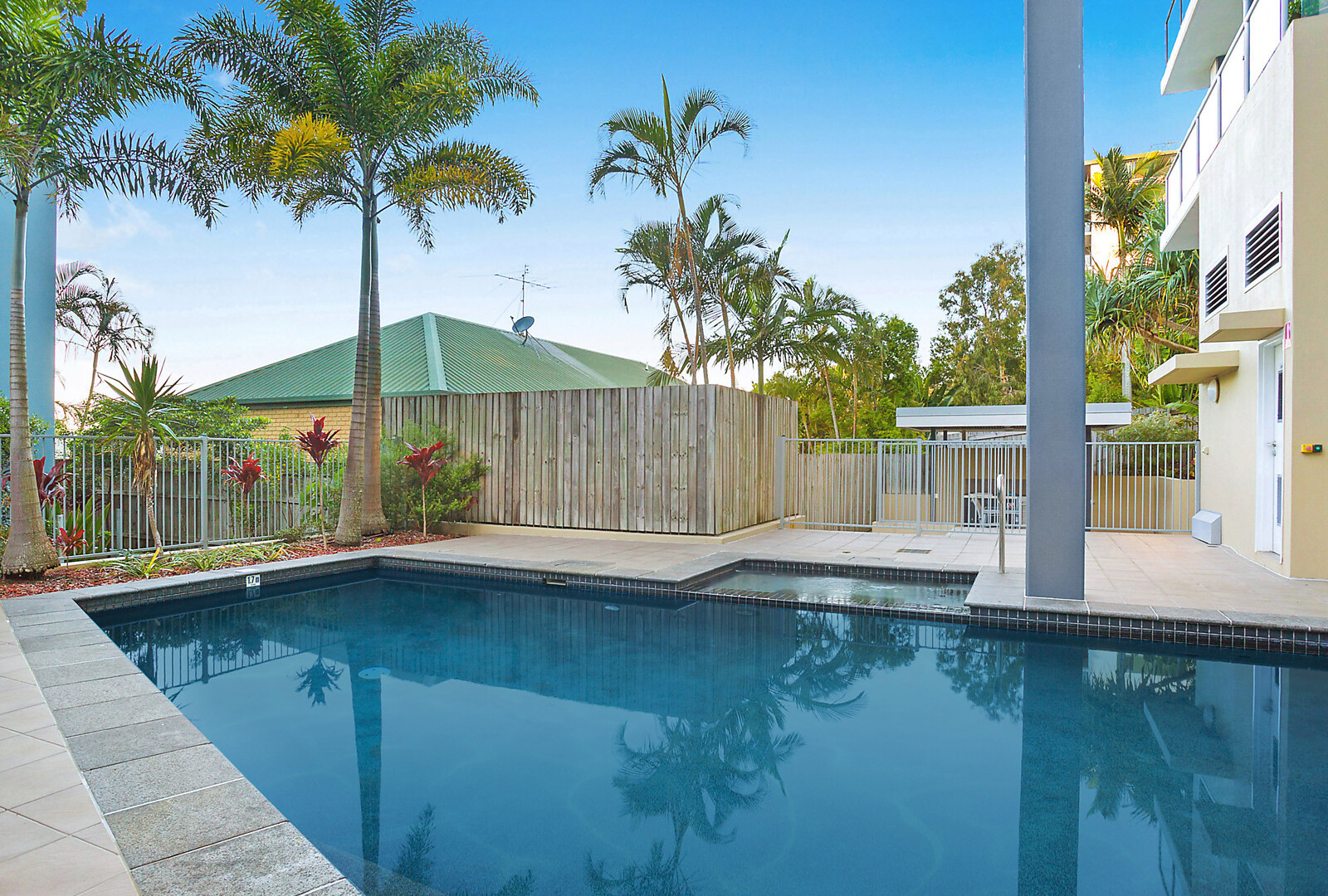 42/7 Canberra Terrace, Kings Beach QLD 4551 - photo 12