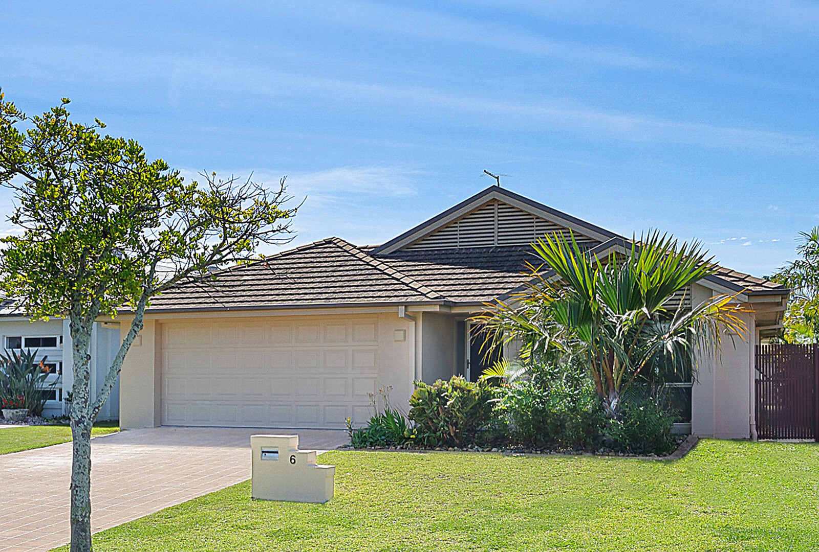 6 Pectoral Place, Banksia Beach QLD 4507 - photo 10