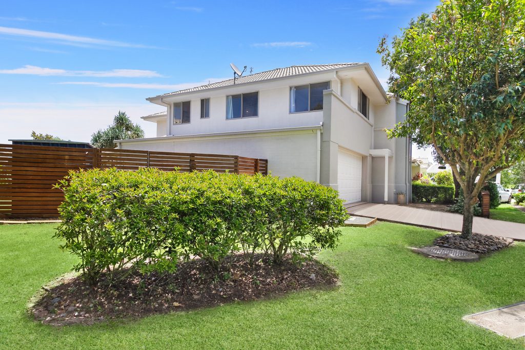 38 Alicia Circuit, Little Mountain QLD 4551 - photo 2