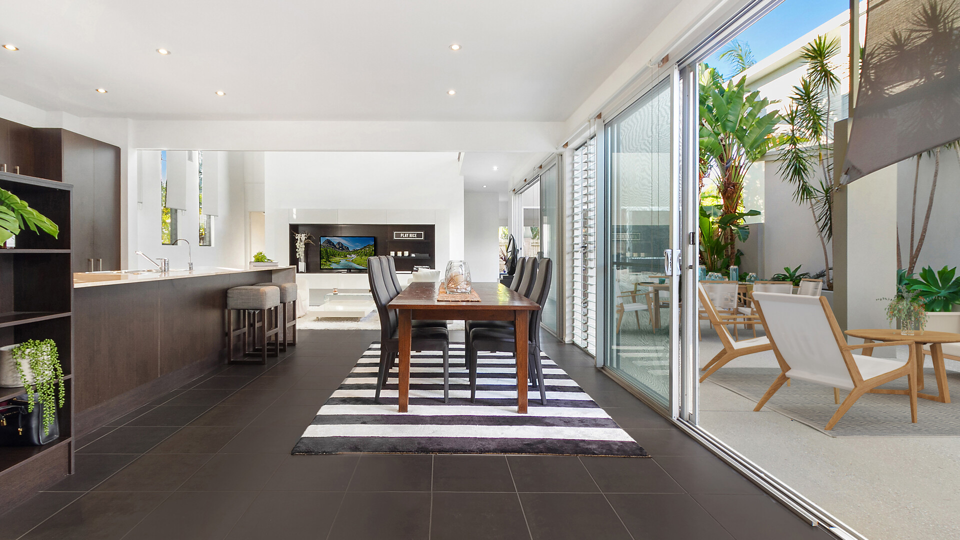5 Melos Place, Kawana Island QLD 4575 - photo 11