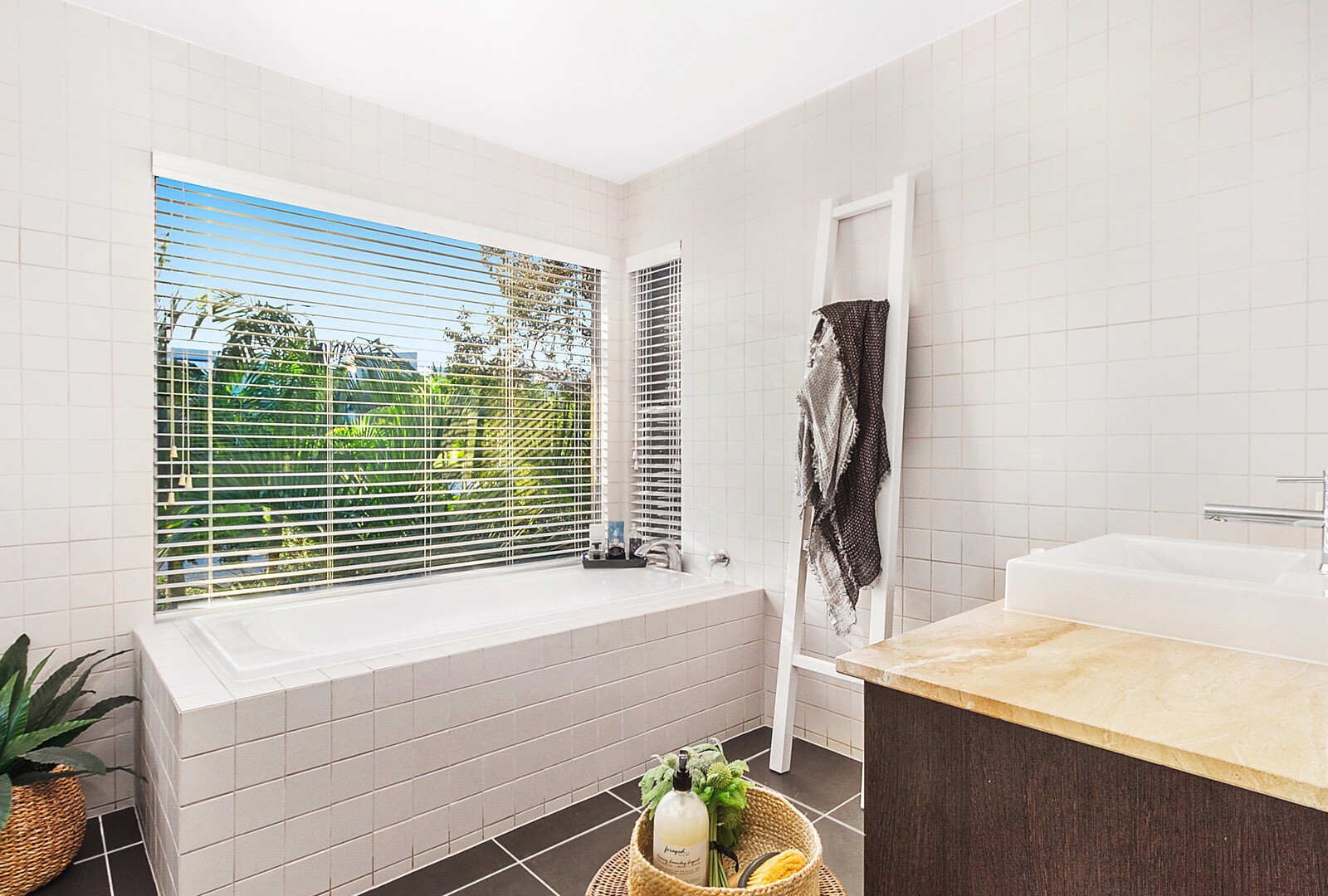 5 Melos Place, Kawana Island QLD 4575 - photo 16