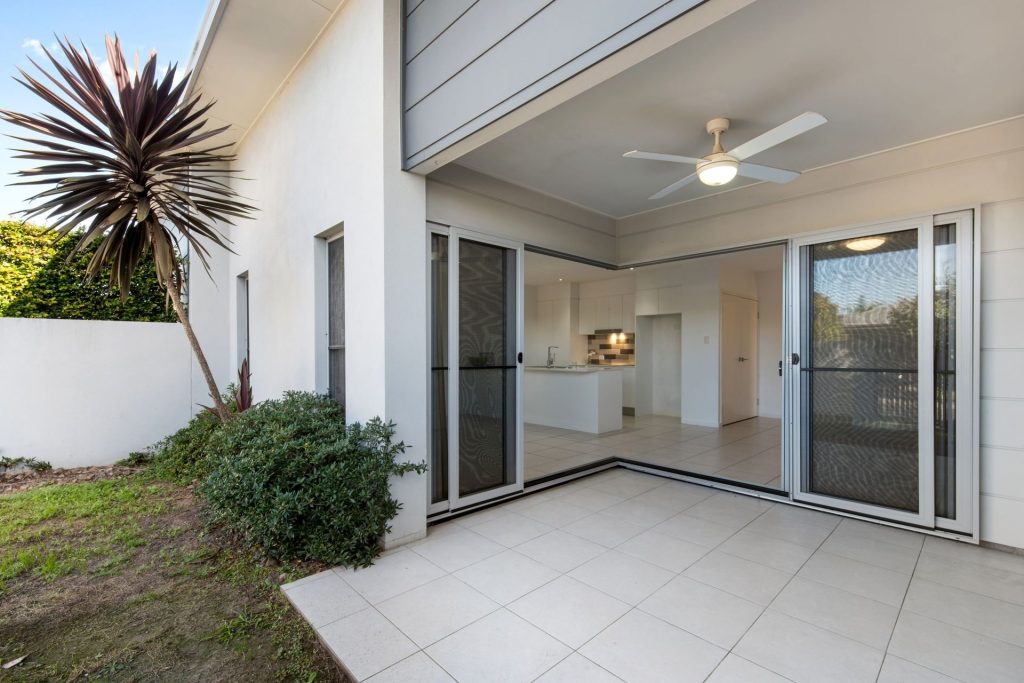 2/3 Tarwhine Place, Mountain Creek QLD 4557 - photo 3