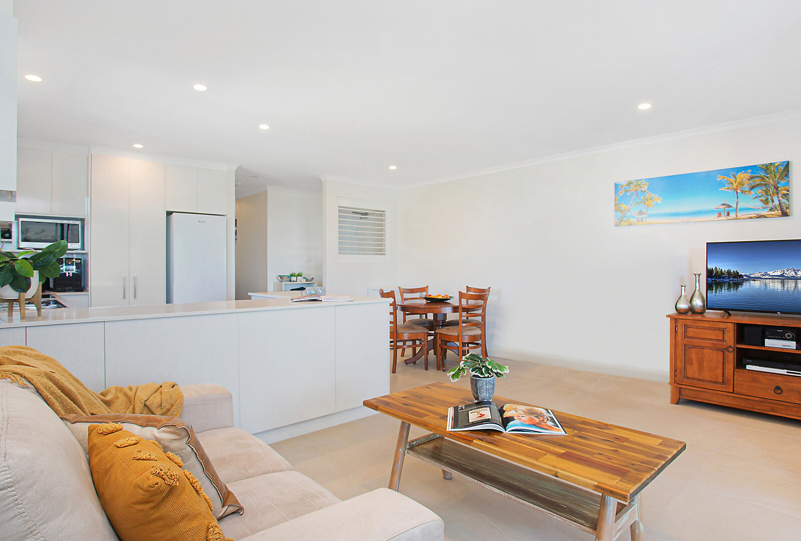 8/88 Albert Street, Kings Beach QLD 4551 - photo 4