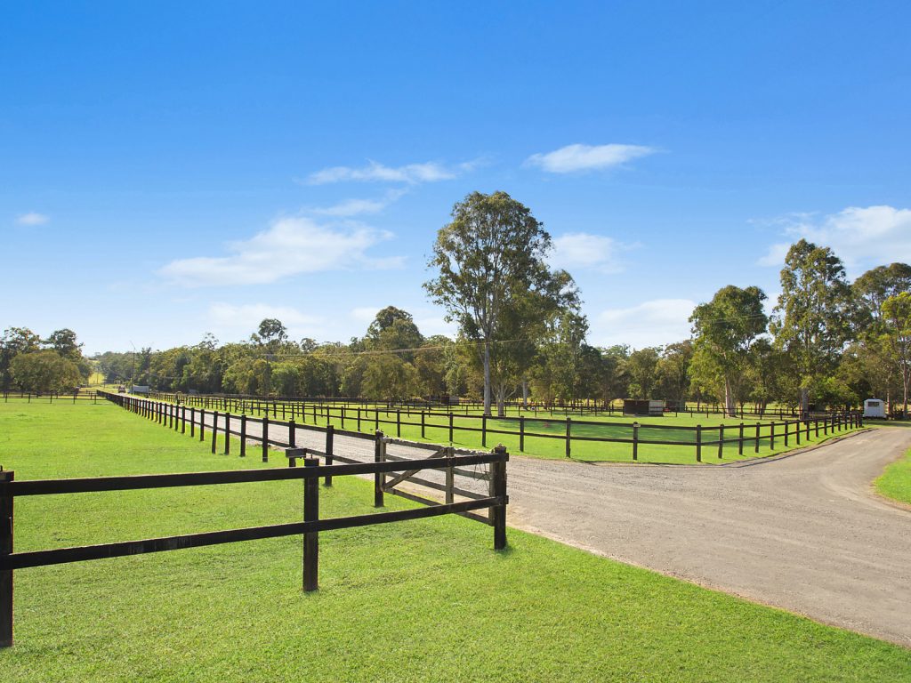 69 Gympie Street North, Landsborough QLD 4550 - photo 3