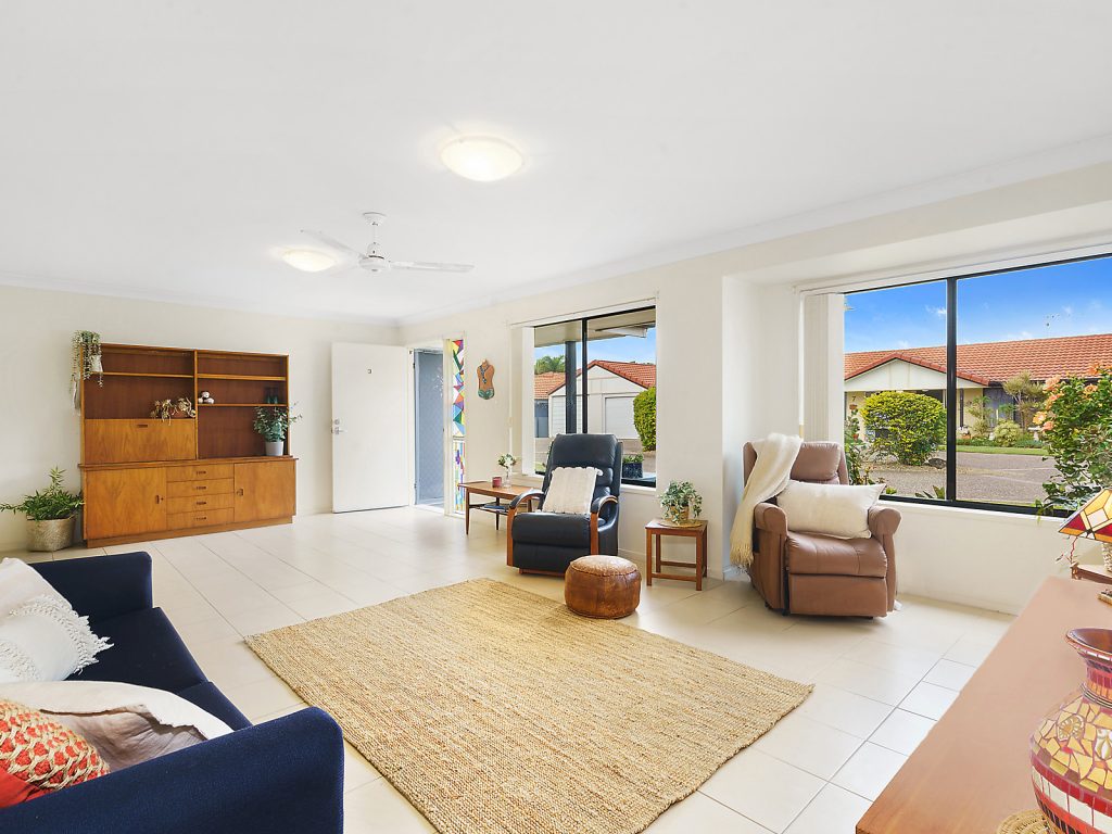 3/8 Sandpiper Court, Sandstone Point QLD 4511 - photo 2