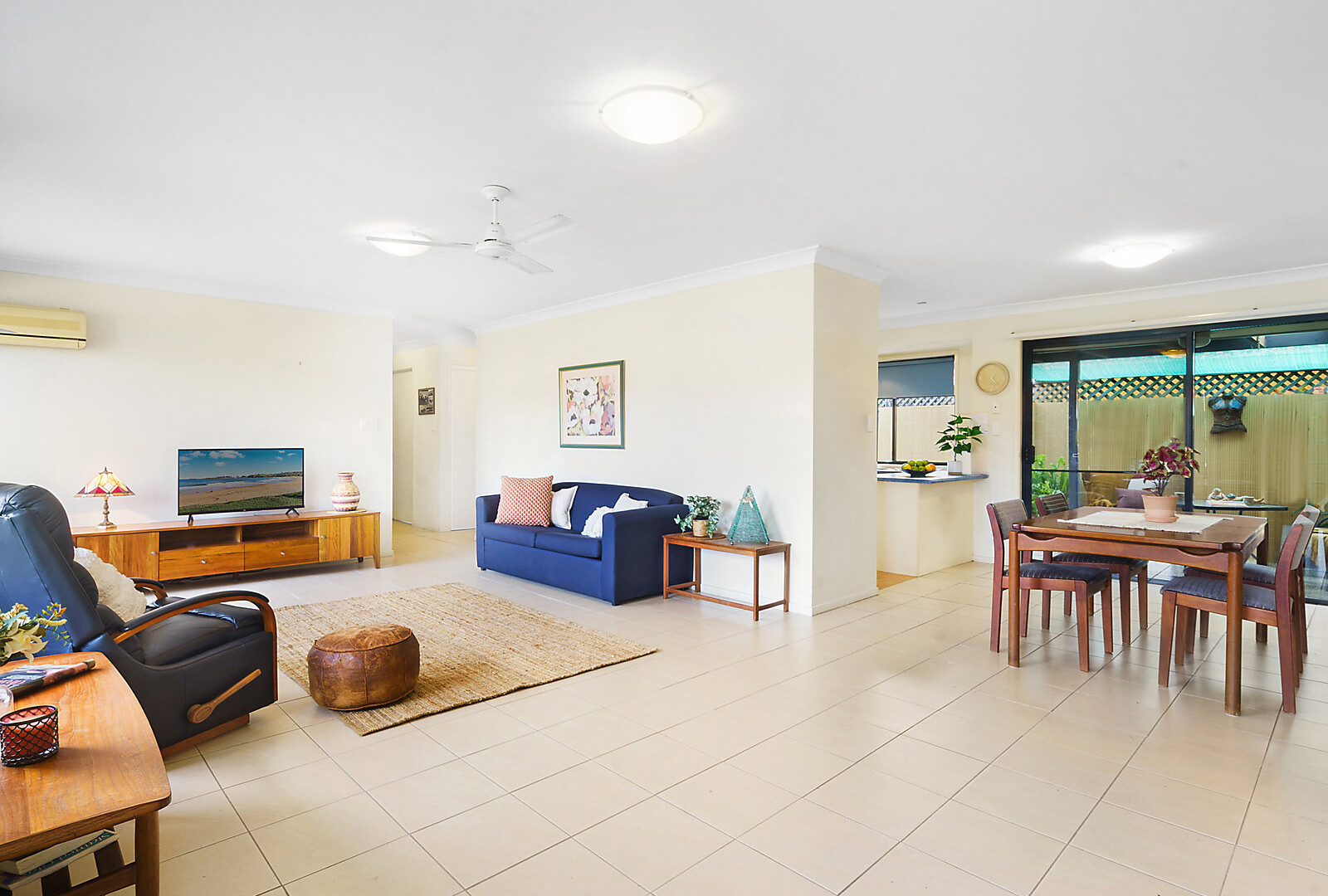3/8 Sandpiper Court, Sandstone Point QLD 4511 - photo 3
