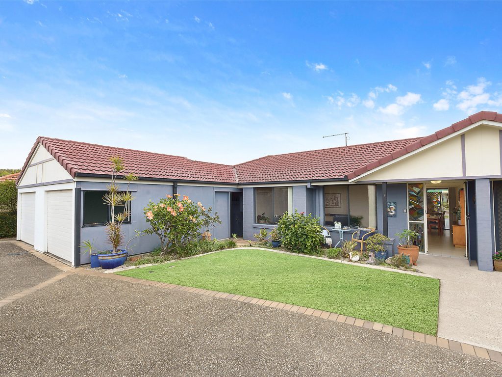 3/8 Sandpiper Court, Sandstone Point QLD 4511 - photo 5