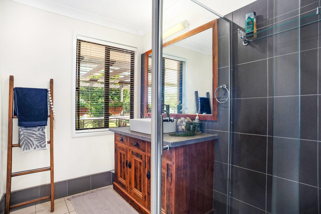 11 Pinelands Drive, Beerwah QLD 4519 - photo 13