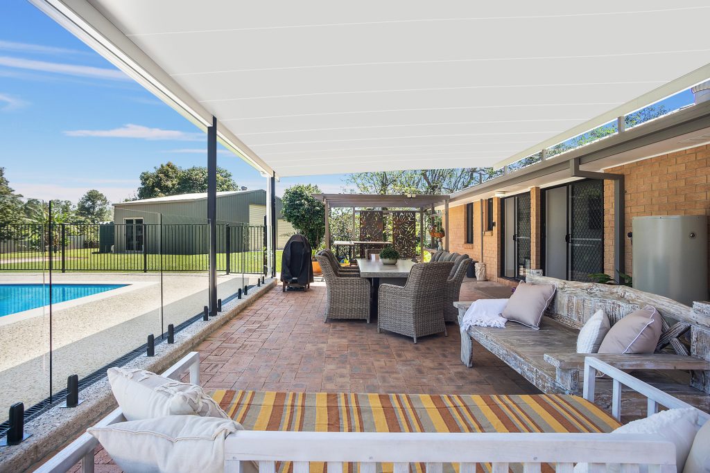 11 Pinelands Drive, Beerwah QLD 4519 - photo 4