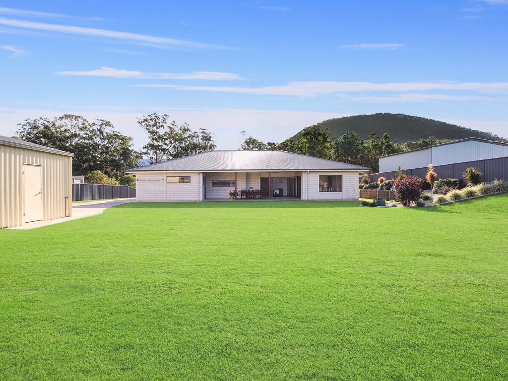 23 Wattle Avenue, Beerburrum QLD 4517 - photo 3