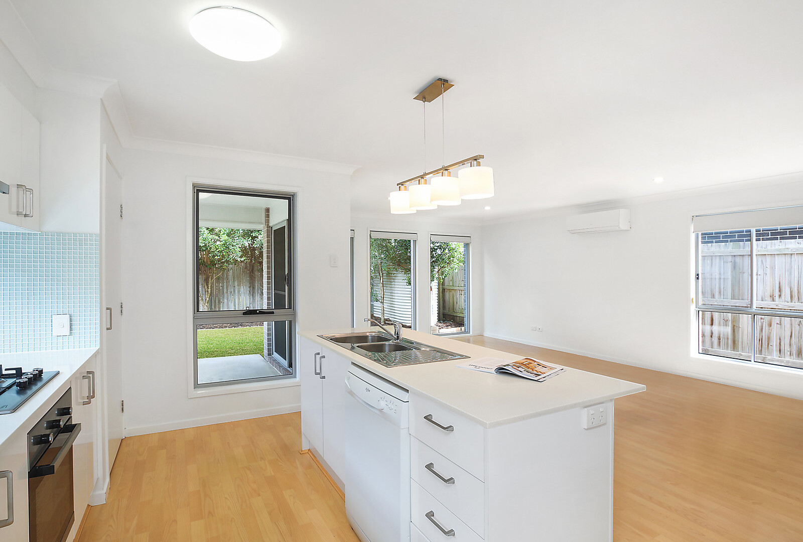 40 Sunshine Crescent, Caloundra West QLD 4551 - photo 3