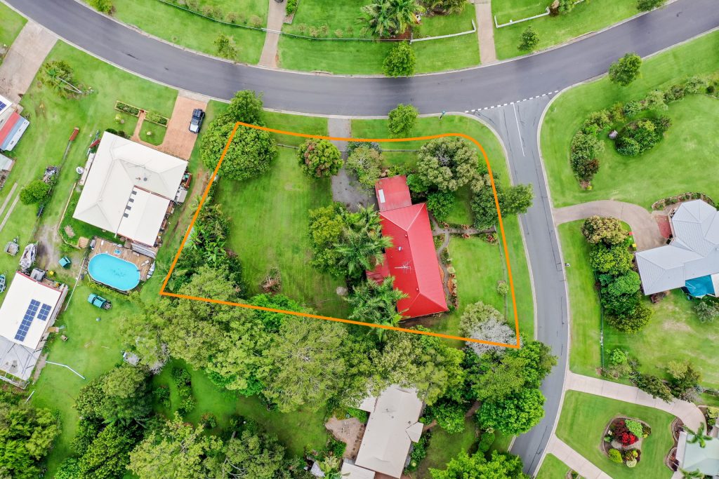 4 Allan Avenue, Glass House Mountains QLD 4518 - photo 11
