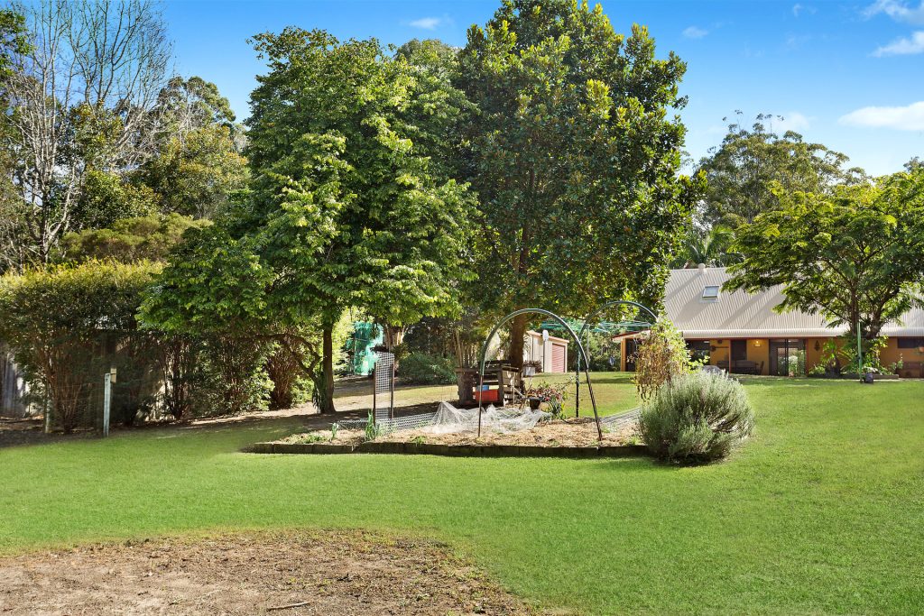 24 Storrs Road, Peachester QLD 4519 - photo 12